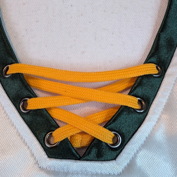 #12 RODGERS Green & White LADIES FIT Jersey Green Bay Packers NFL Team Apparel - Picture 6 of 13